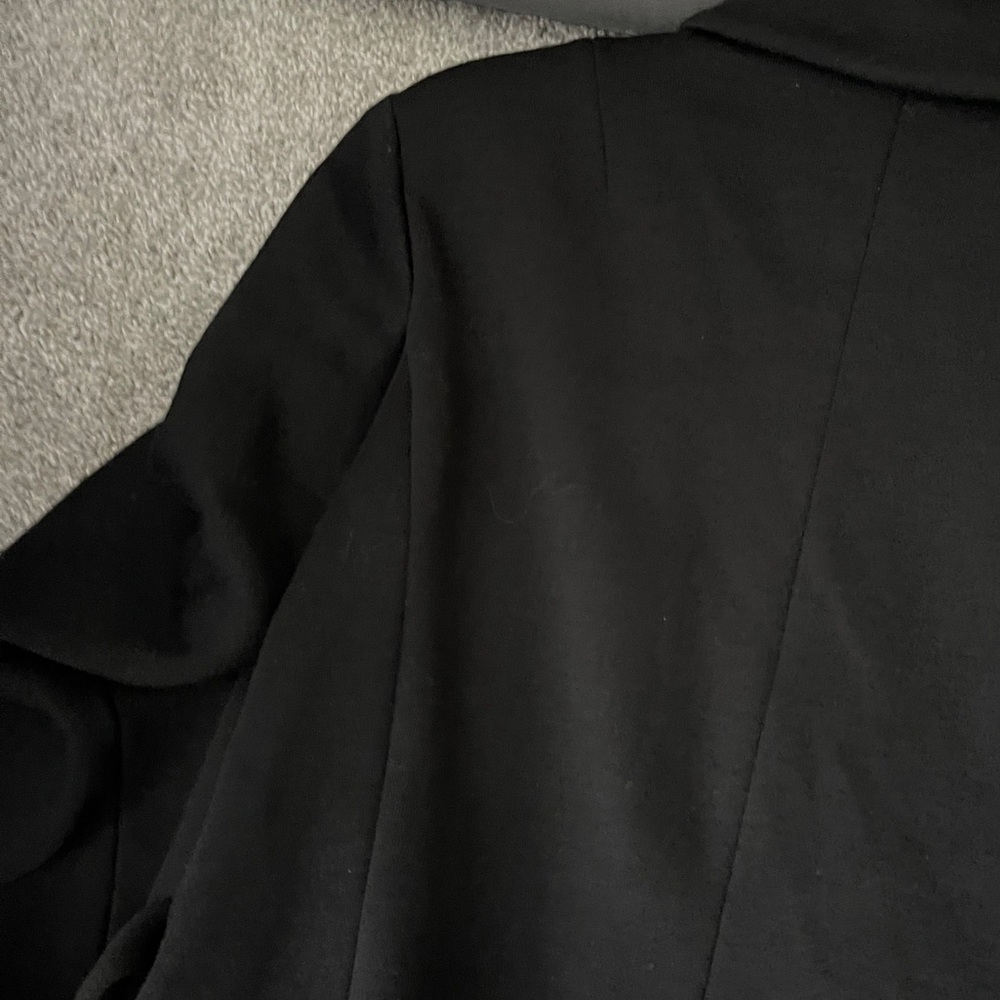Long wool coat with embroidered accents in white and yellow by Kay Unger - Picture 2 of 10